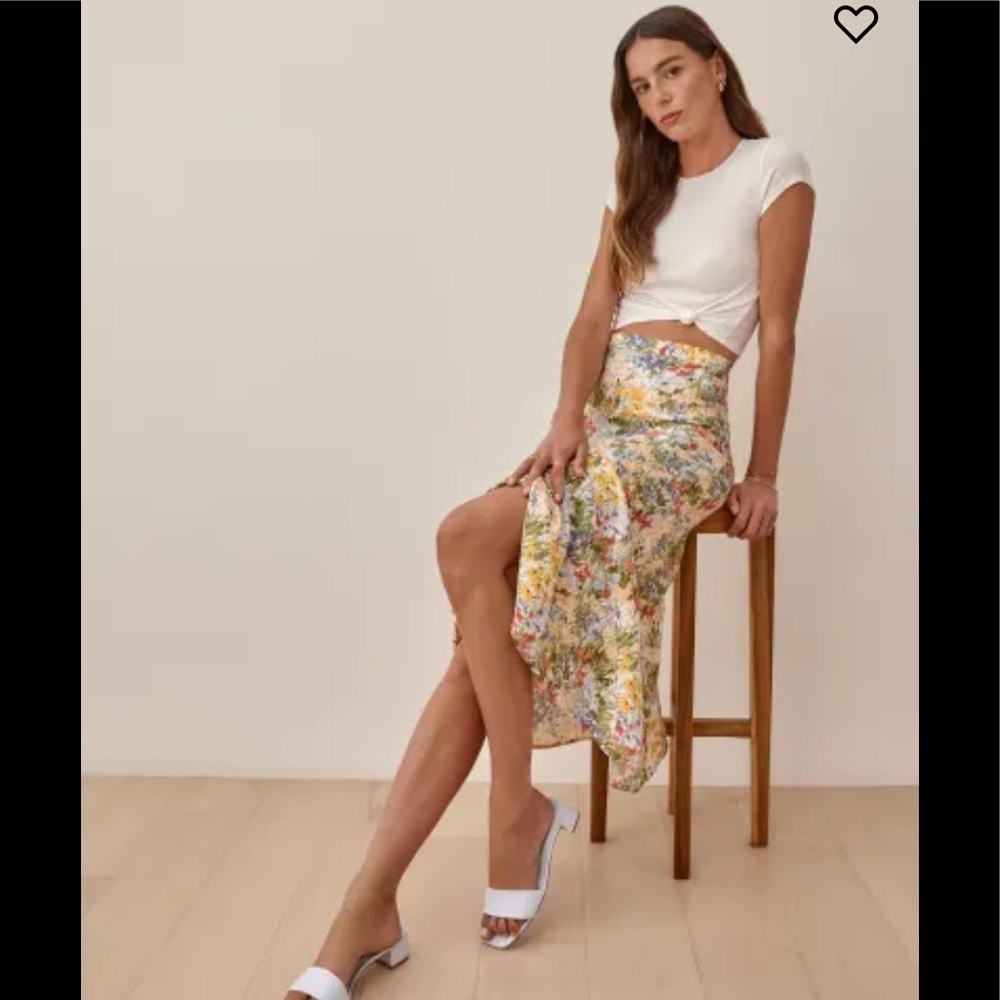 Reformation Bea Skirt Color: Countryside - Picture 4 of 16